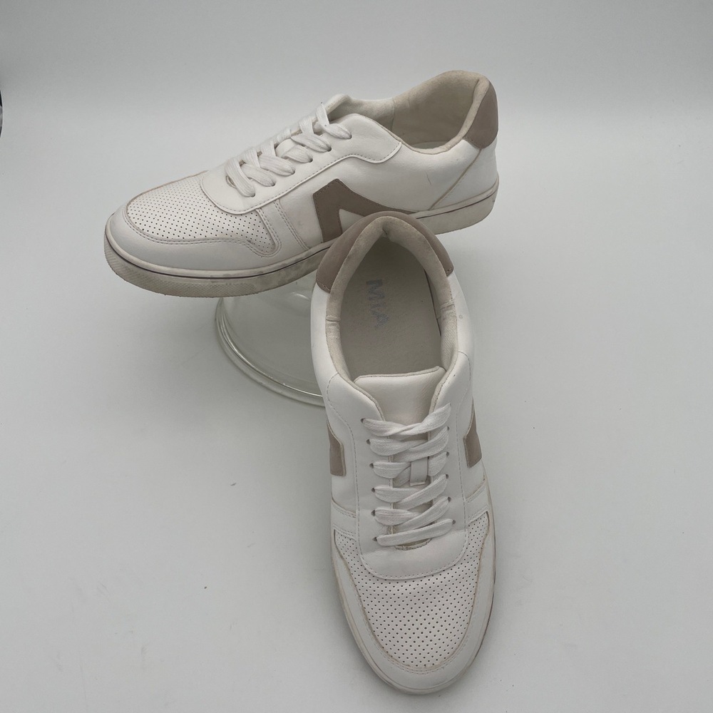 Hot Miami Styles White and Tan Sneakers